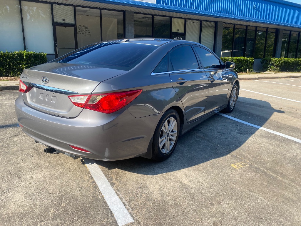 2013 Hyundai Sonata - $4,250