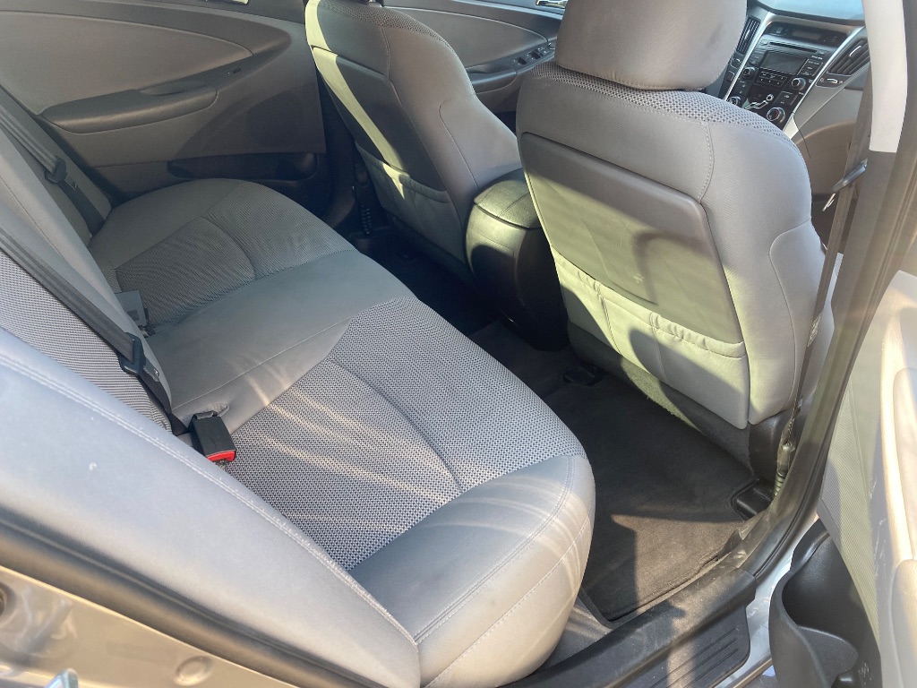 2013 Hyundai Sonata - $4,250