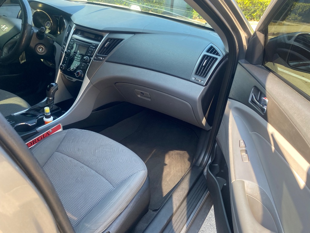 2013 Hyundai Sonata - $4,250