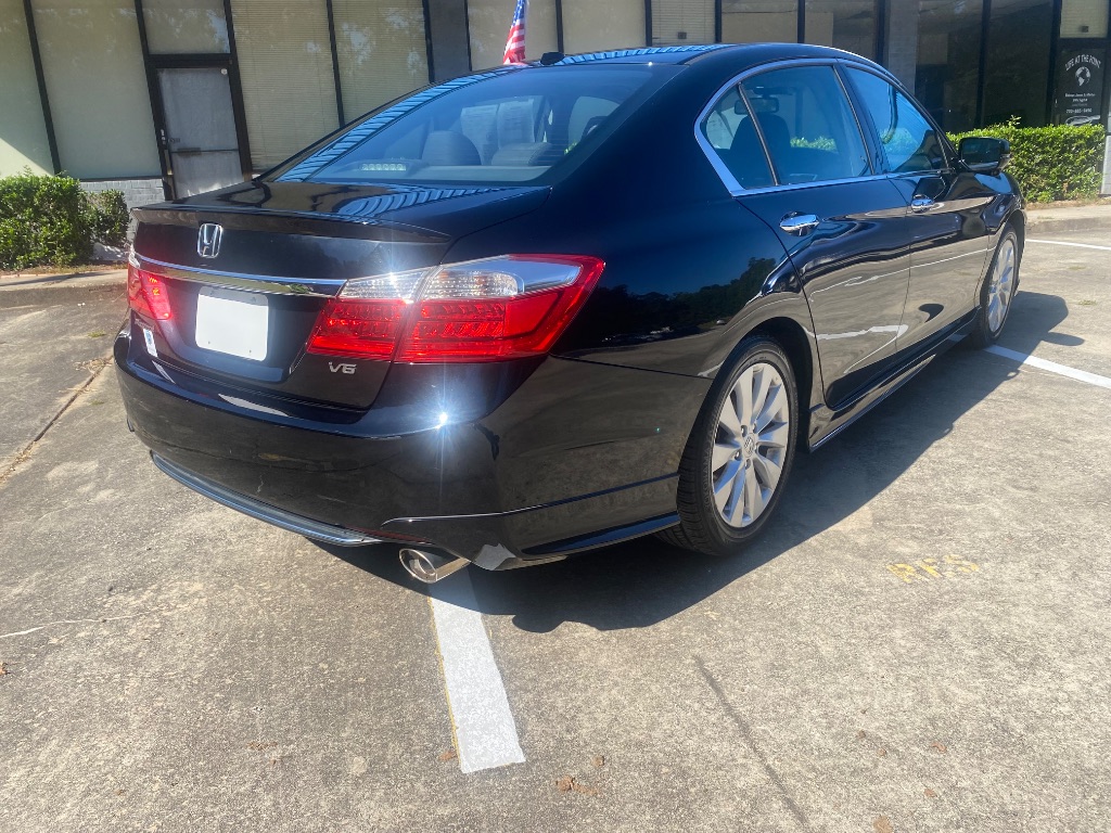 2013 Honda Accord - $11,300