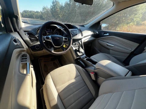 2016 Ford Escape - $7,250