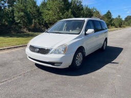 White 2014 Kia Sedona Minivan Front-Wheel Drive Automatic