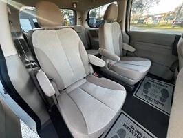 2014 Kia Sedona - $7,000