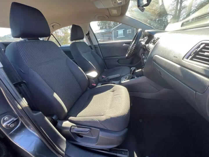 2014 Volkswagen Jetta - $5,950