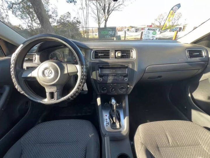 2014 Volkswagen Jetta - $5,950