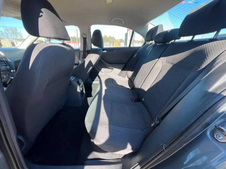 2014 Volkswagen Jetta - $5,950