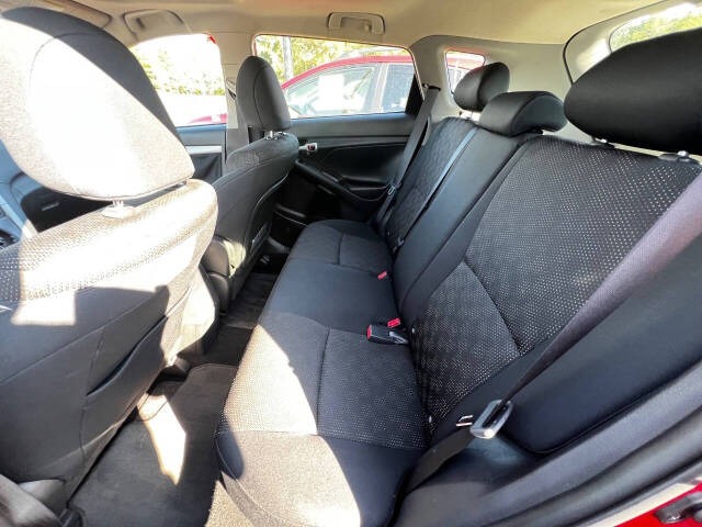 2009 Pontiac Vibe - $6,000