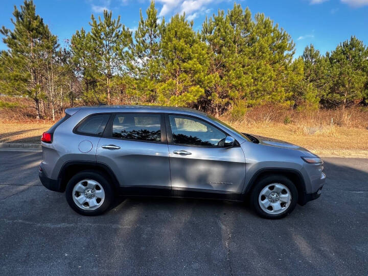 2014 Jeep Cherokee - $8,250