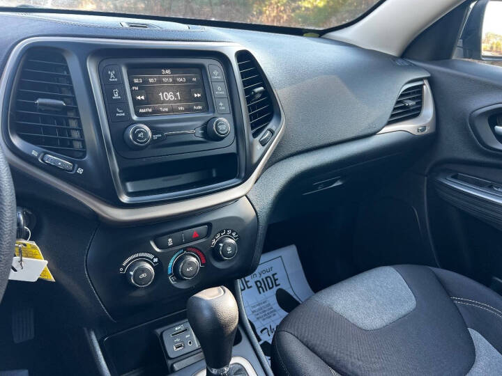 2014 Jeep Cherokee - $8,250