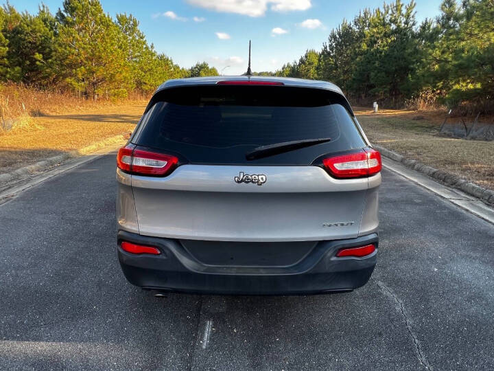 2014 Jeep Cherokee - $8,250