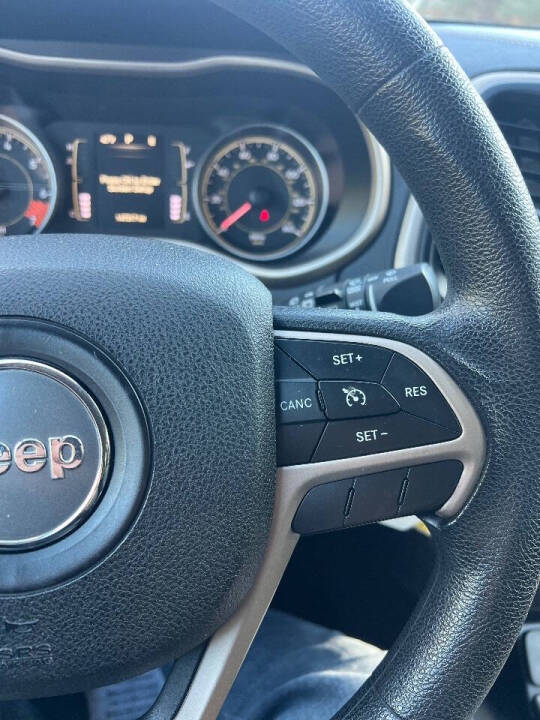 2014 Jeep Cherokee - $8,250