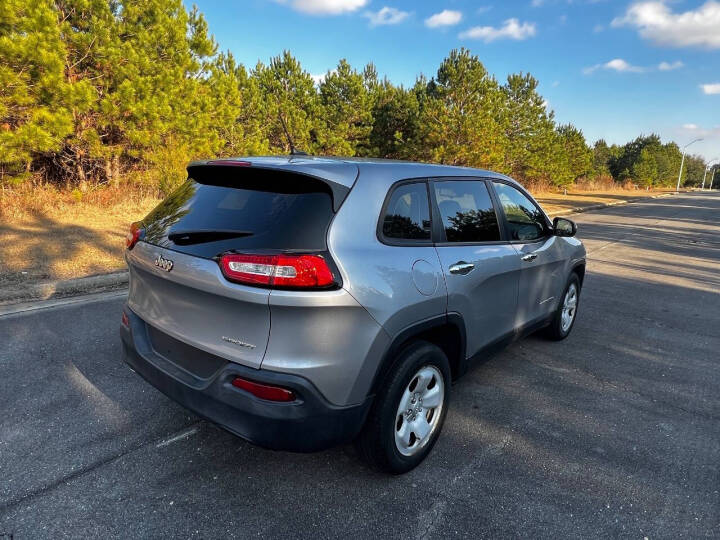 2014 Jeep Cherokee - $8,250