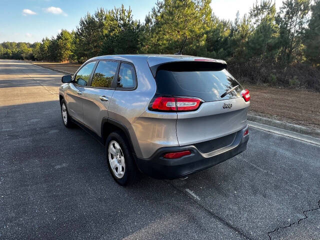 2014 Jeep Cherokee - $8,250