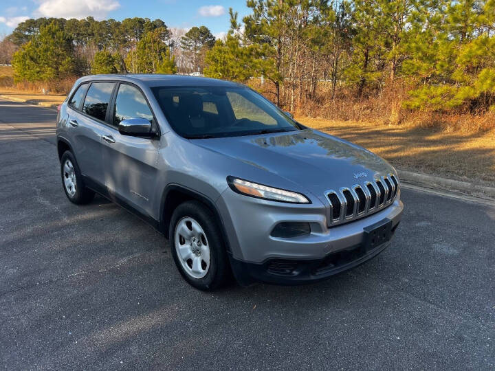 2014 Jeep Cherokee - $8,250