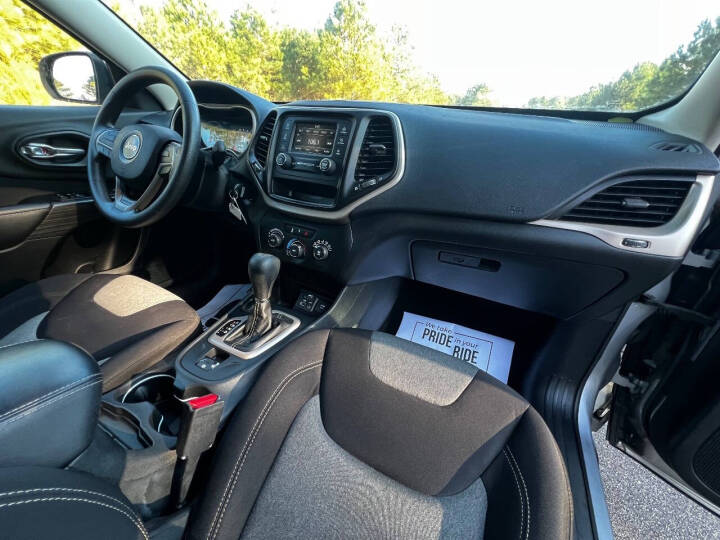 2014 Jeep Cherokee - $8,250