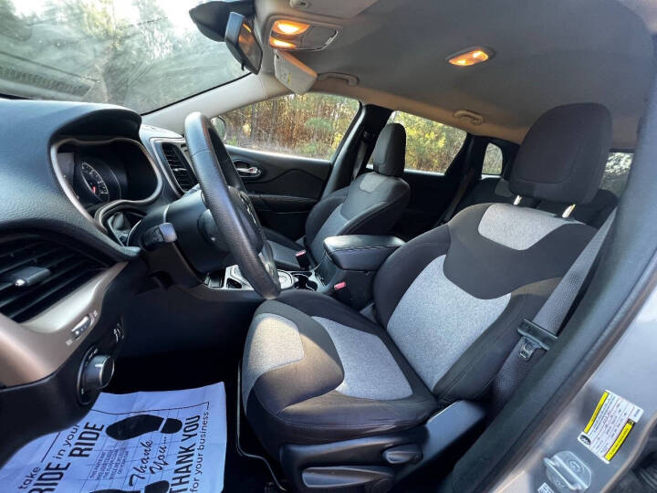 2014 Jeep Cherokee - $8,250