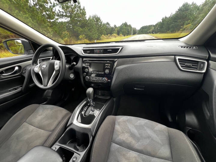 2016 Nissan Rogue - $9,950