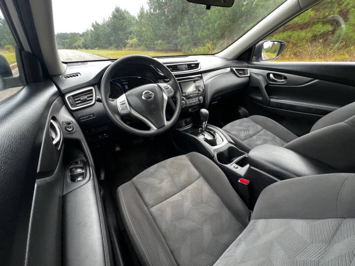 2016 Nissan Rogue - $9,950