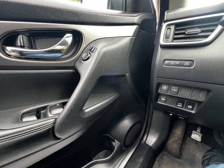 2016 Nissan Rogue - $9,950