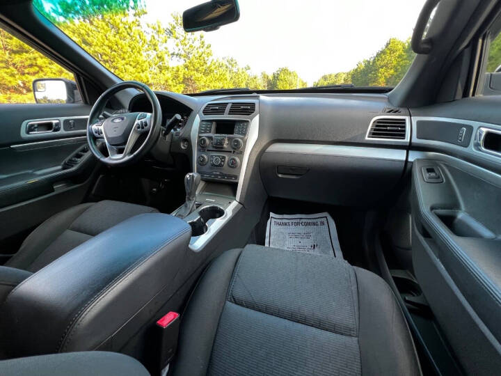2015 Ford Explorer - $11,950