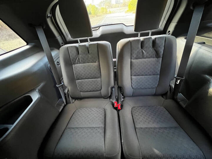 2015 Ford Explorer - $11,950