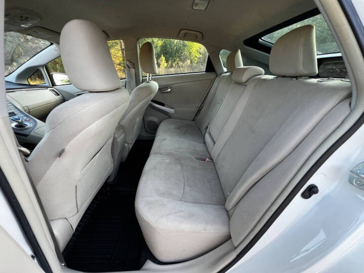 2013 Toyota Prius - $10,950