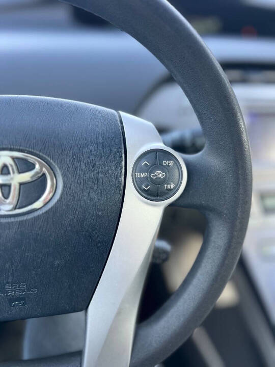 2013 Toyota Prius - $10,950