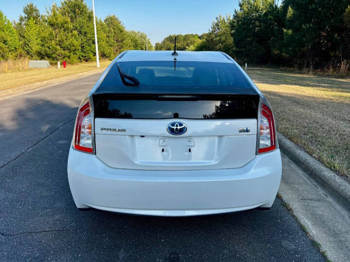 2013 Toyota Prius - $10,950