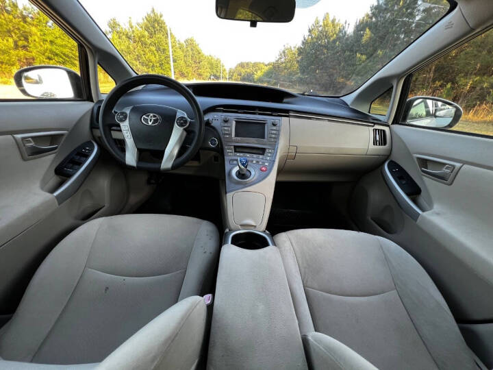 2013 Toyota Prius - $10,950