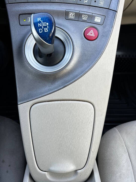 2013 Toyota Prius - $10,950