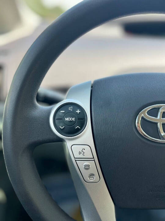 2011 Toyota Prius - $8,750