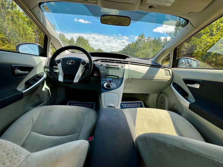 2011 Toyota Prius - $8,750