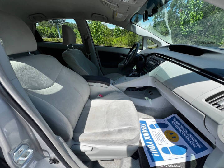 2011 Toyota Prius - $8,750