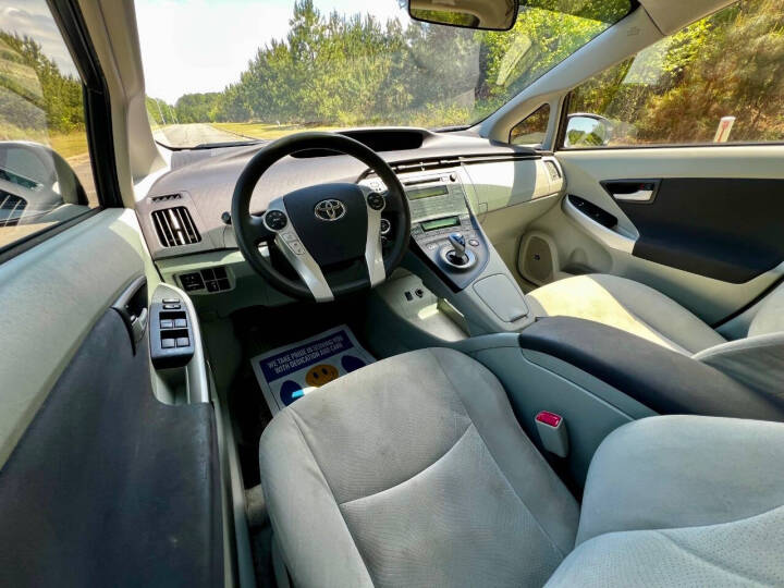 2011 Toyota Prius - $8,750