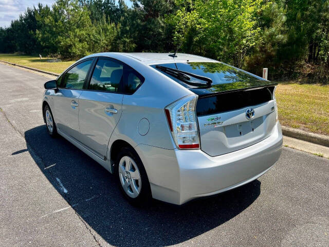 2011 Toyota Prius - $8,750