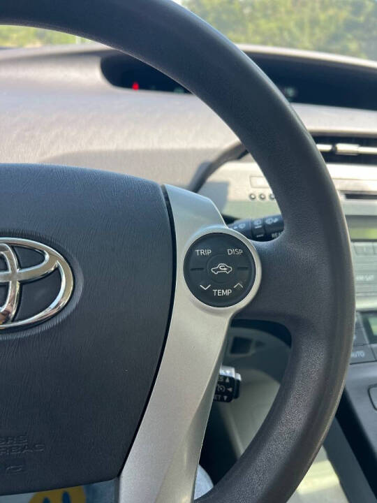 2011 Toyota Prius - $8,750
