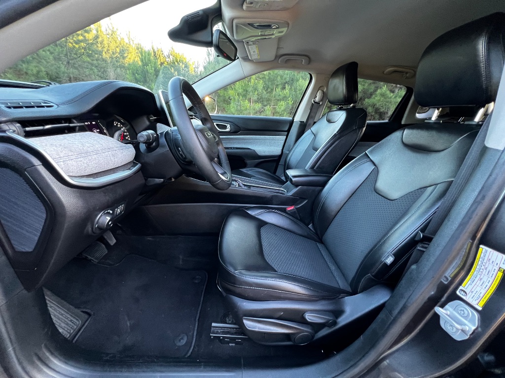 2022 Jeep Compass - $12,950