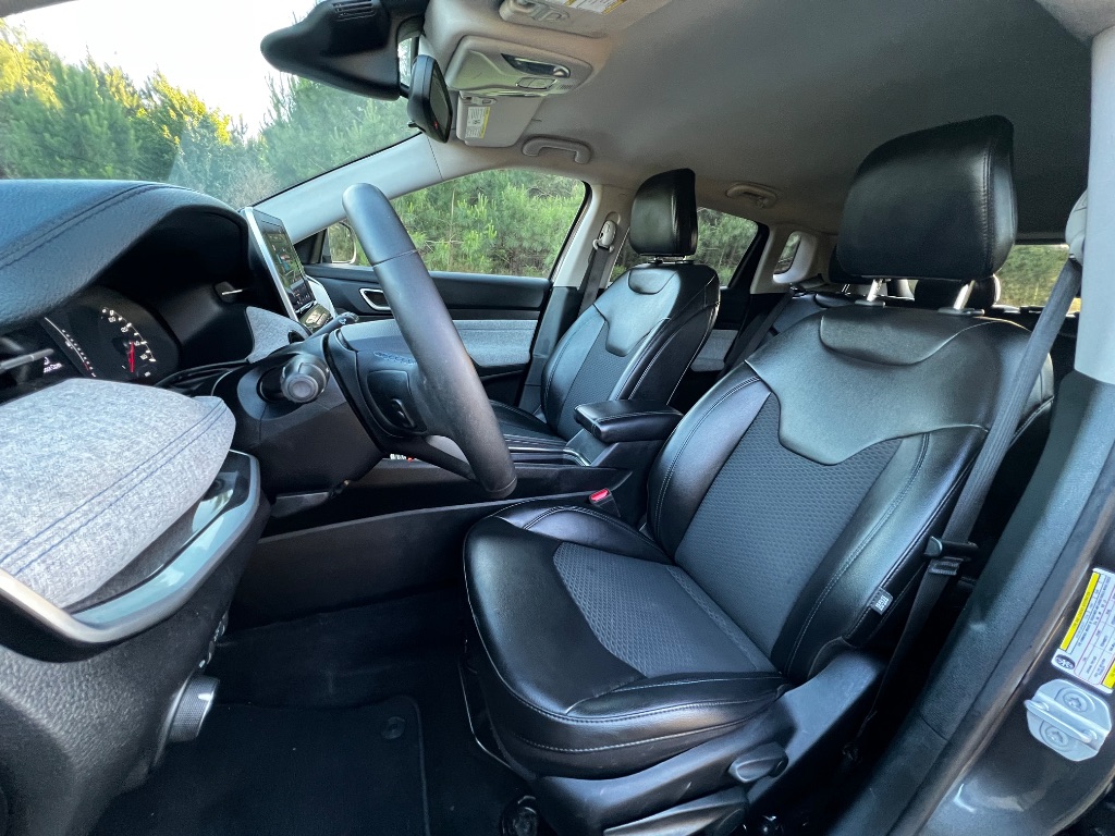 2022 Jeep Compass - $12,950