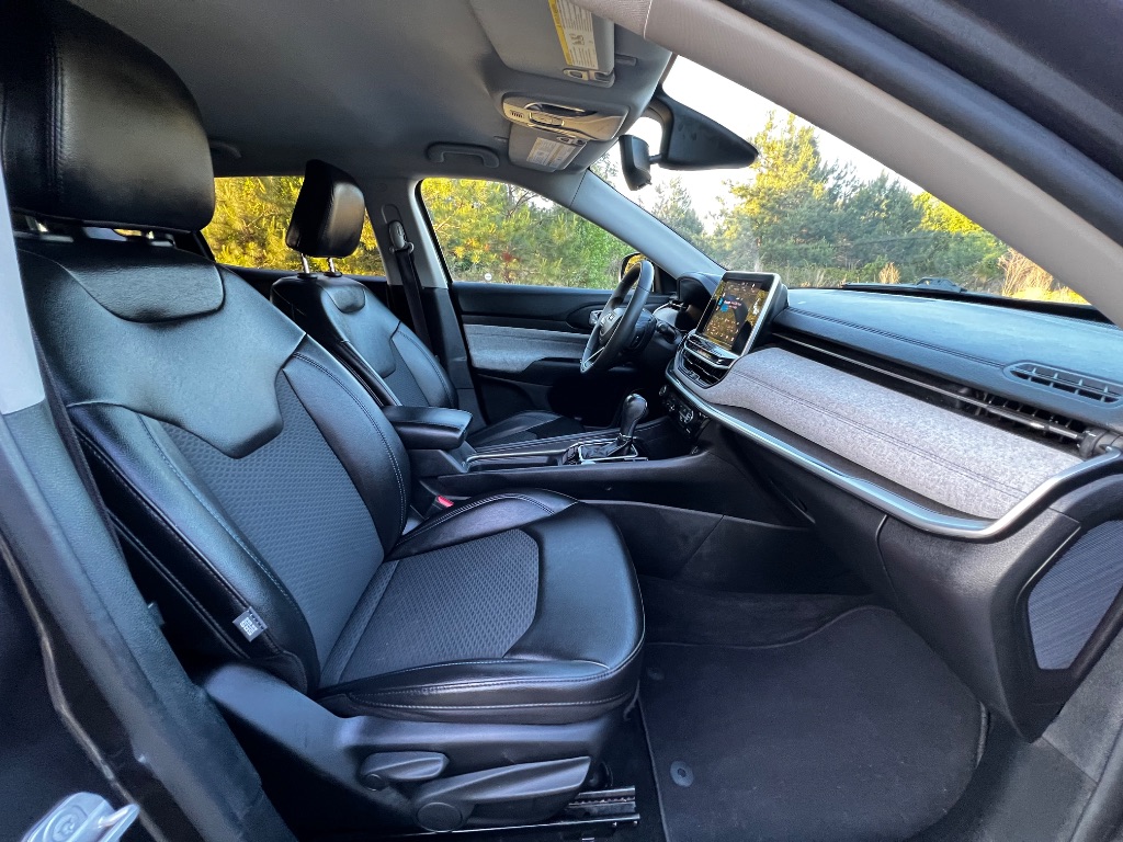 2022 Jeep Compass - $12,950