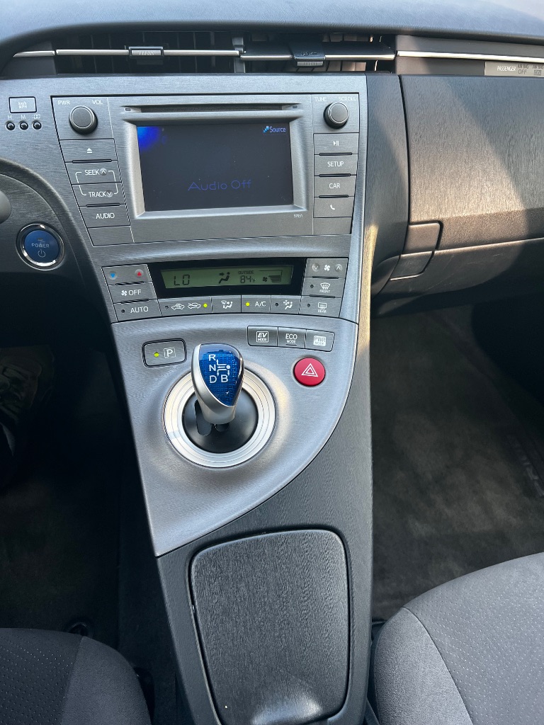 2015 Toyota Prius - $10,500