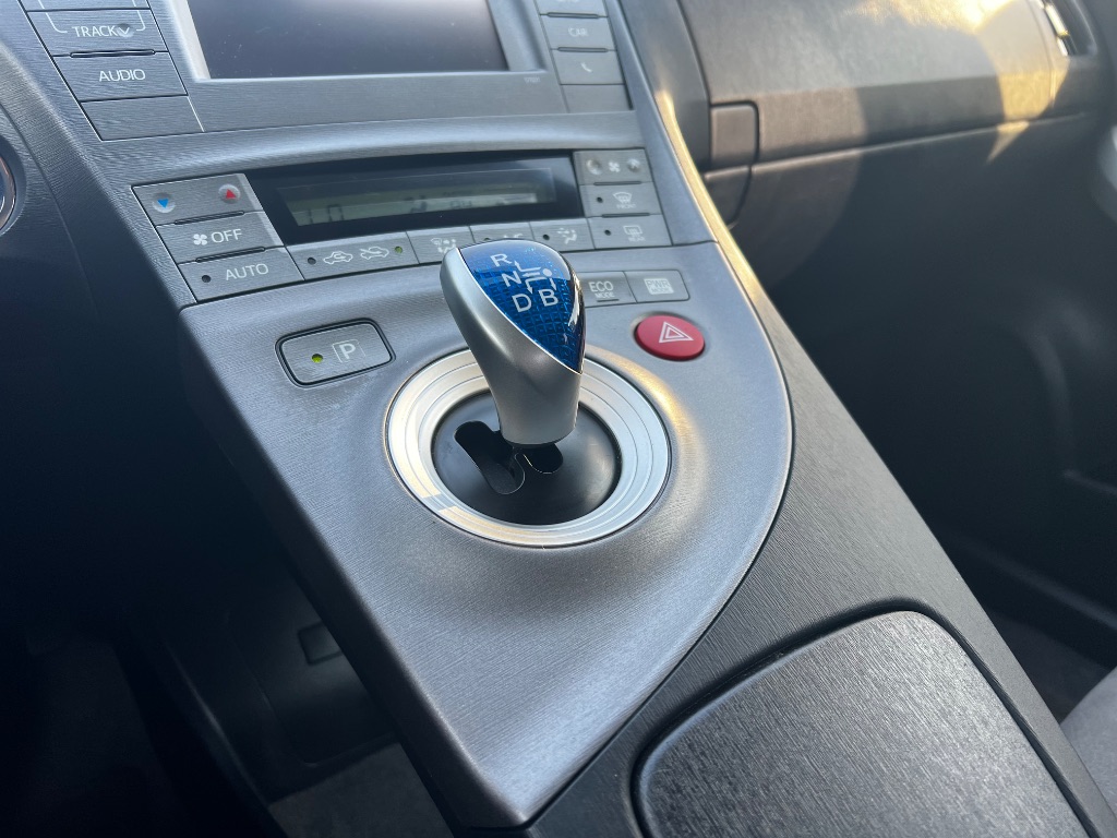 2015 Toyota Prius - $10,500