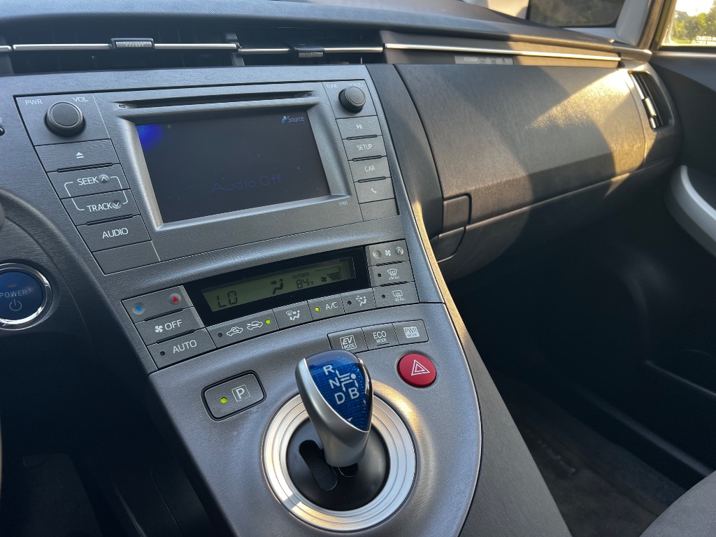 2015 Toyota Prius - $10,500