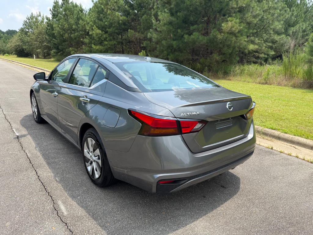 2020 Nissan Altima - $10,950