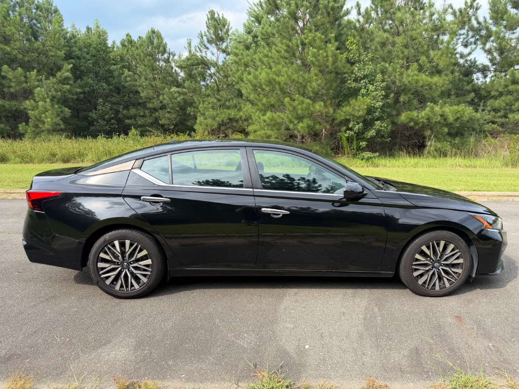 2023 Nissan Altima - $14,950