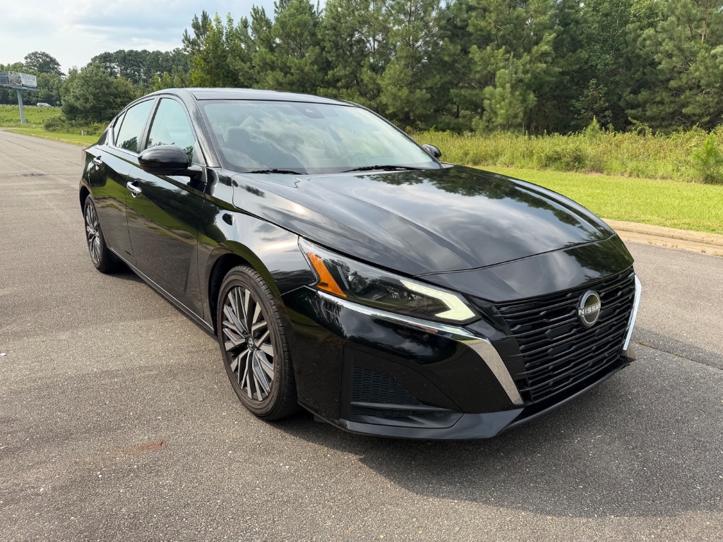 2023 Nissan Altima - $14,950