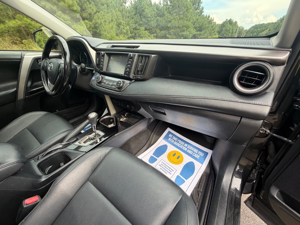 2018 Toyota RAV4 - $14,950