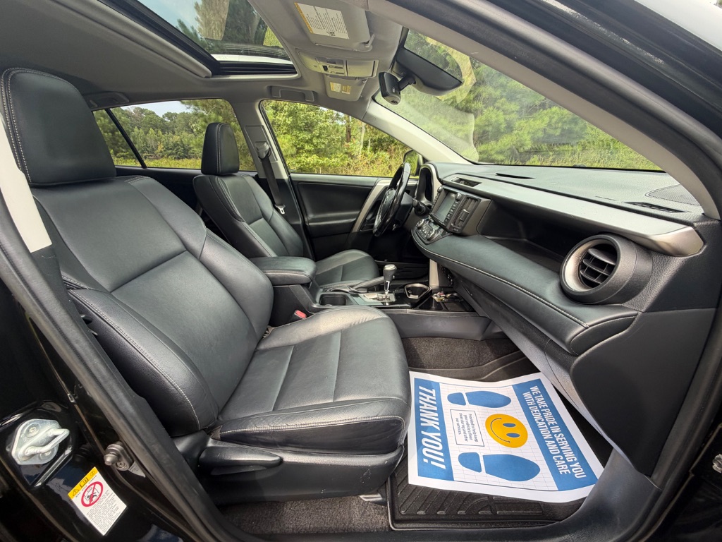 2018 Toyota RAV4 - $14,950