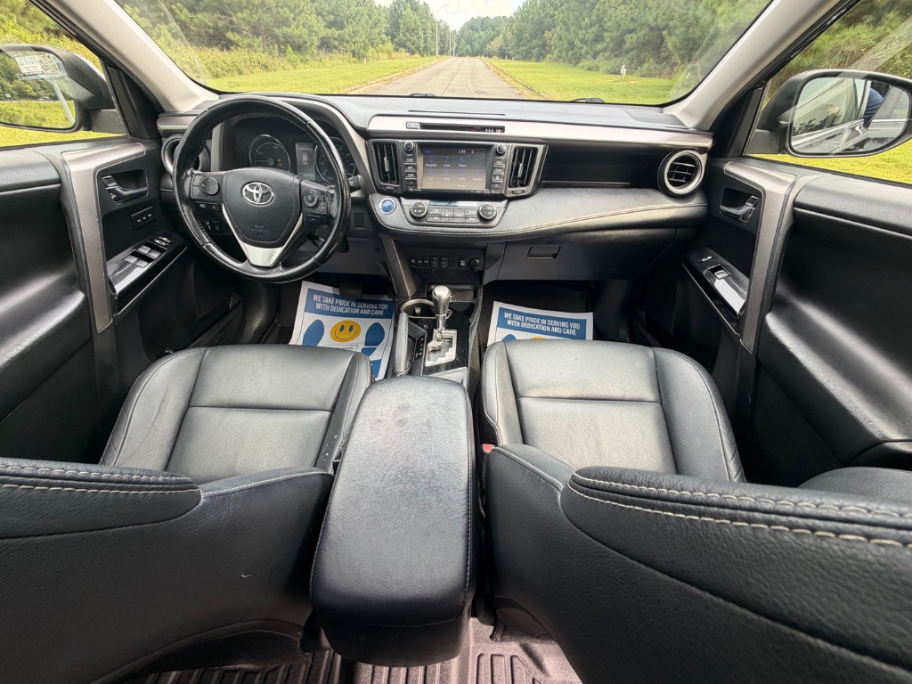 2018 Toyota RAV4 - $14,950