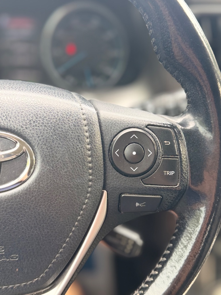 2018 Toyota RAV4 - $14,950