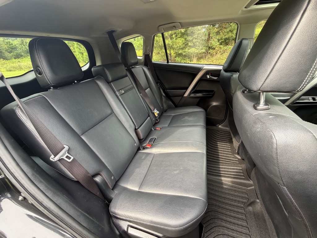2018 Toyota RAV4 - $14,950